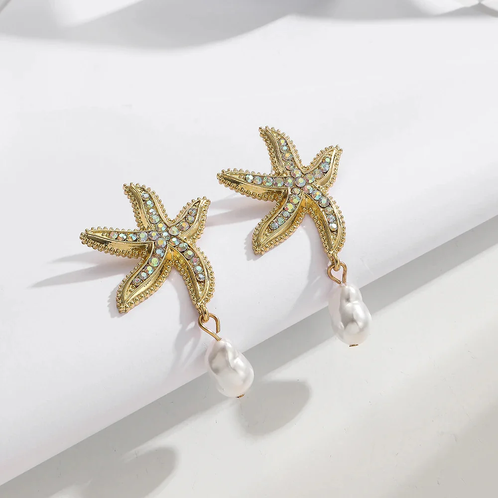 Boucles d'Oreilles Étoile de Mer Strass Couleur – Image 3