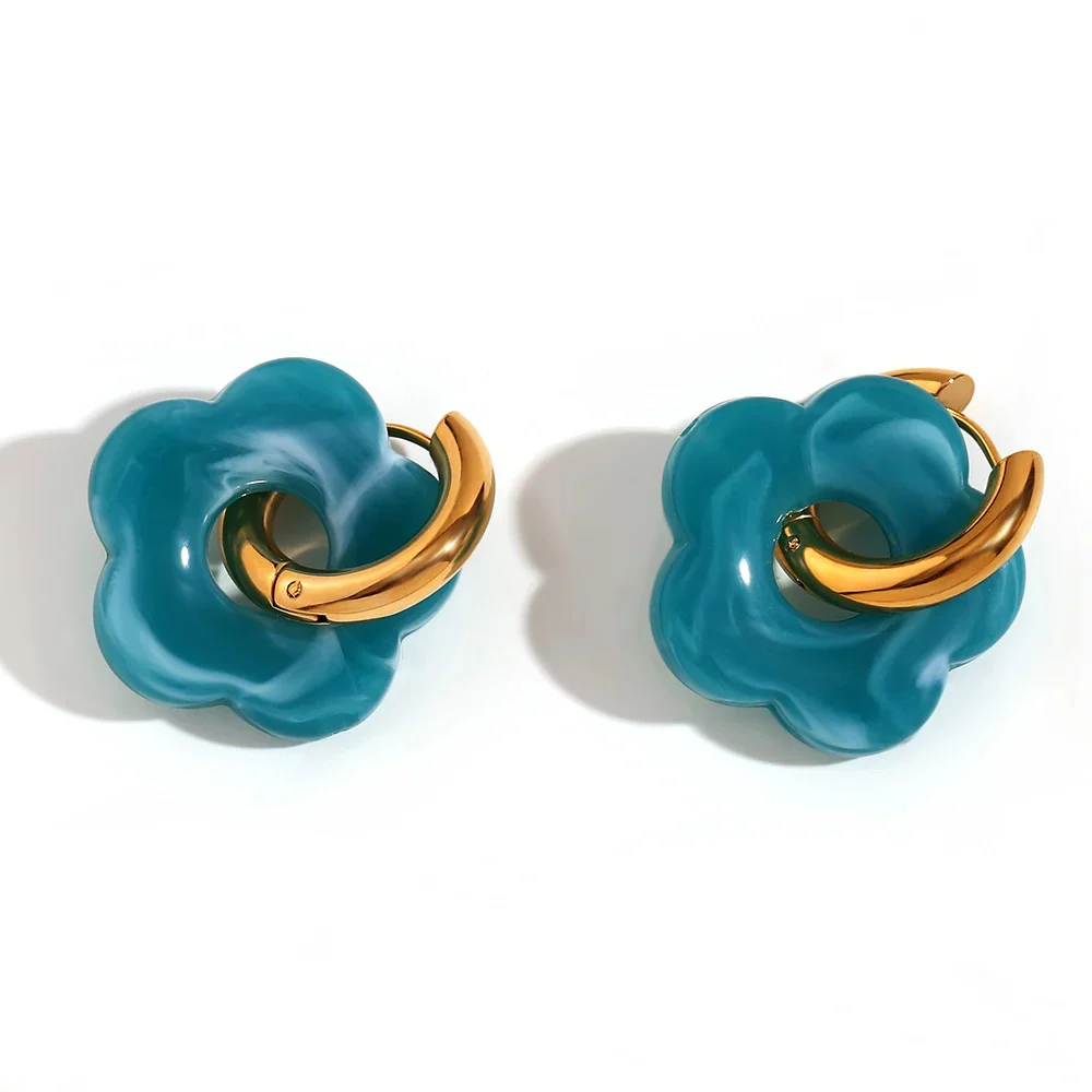 Boucles d'Oreilles Fleur Résine – Image 6